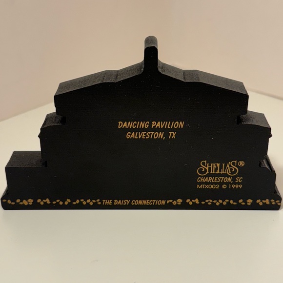 SHELIA - The Daisy Connection- Store Sign & 2 Houses- Dancing Pavilion / Seasons - Picture 7 of 8